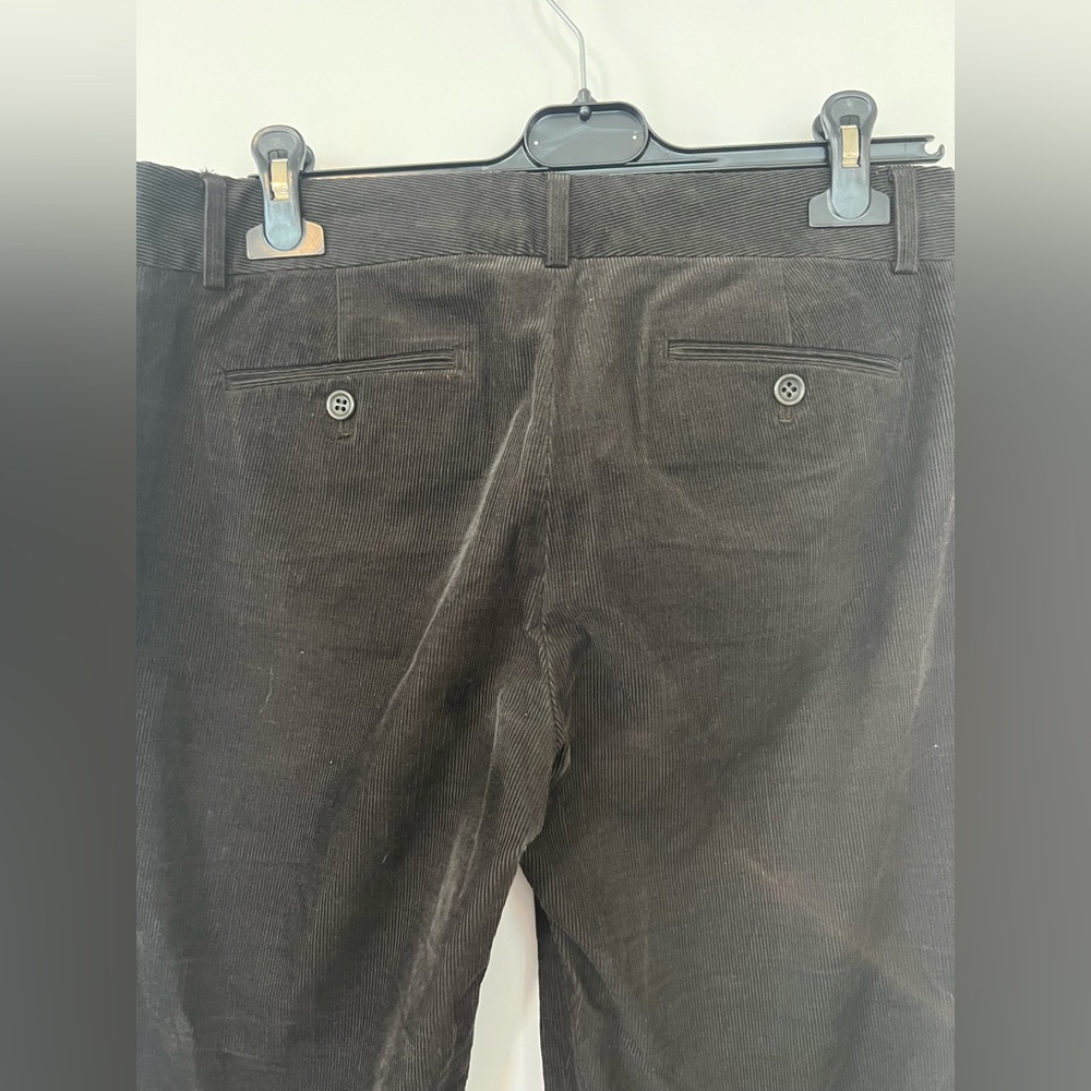 Theory- Tara Flat Front Mid-Rise Dark Brown Corduroy Flare Pants. Size 10 - Picture 4 of 6